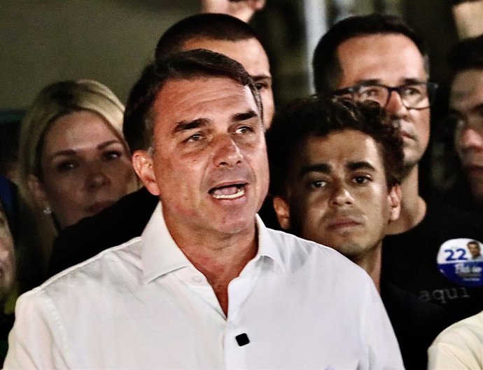 El candidato presidencial brasileño Flávio Bolsonario