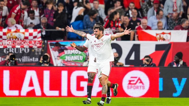 Isaac Romero celebra el 1-0 en el Sevilla-Osasuna en LaLiga EA Sports 26-27