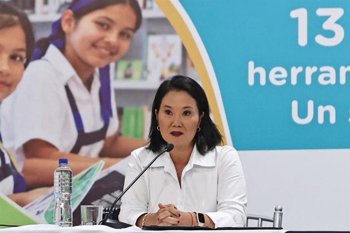 Perú.- Presidenta: Somos millones de peruanos los que estamos orando por salud del papa León XIV