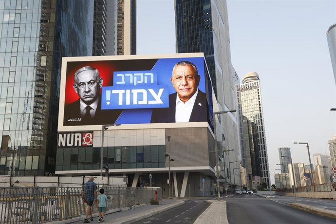 Arxiu - El primer ministre israelià, Benjamin Netanyahu, i l'excap militar israelià Gadi Eisenkot