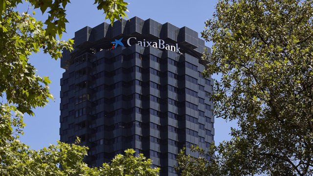 Archivo - La sede de CaixaBank en Barcelona