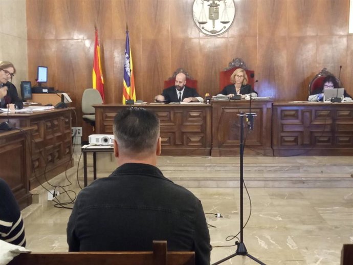 El acusado, durante el juicio en la Audiencia Provincial.