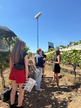 Los viñedos y la belleza patrimonial de Rubielos de Mora, protagonizan el largometraje internacional 'The Harvest'