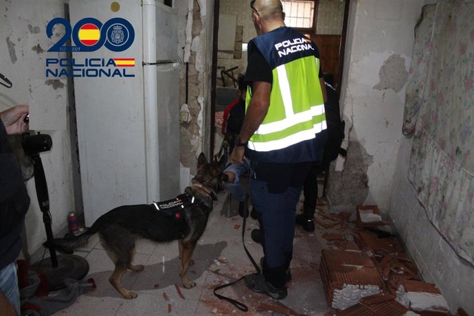 La Policía Nacional detiene a siete personas y desmantela un narcopiso junto a un colegio en Molina