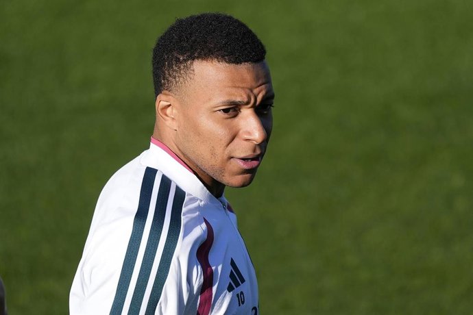 El delantero del Real Madrid CF Kylian Mbappé, durante un entrenamiento en Valdebebas. 