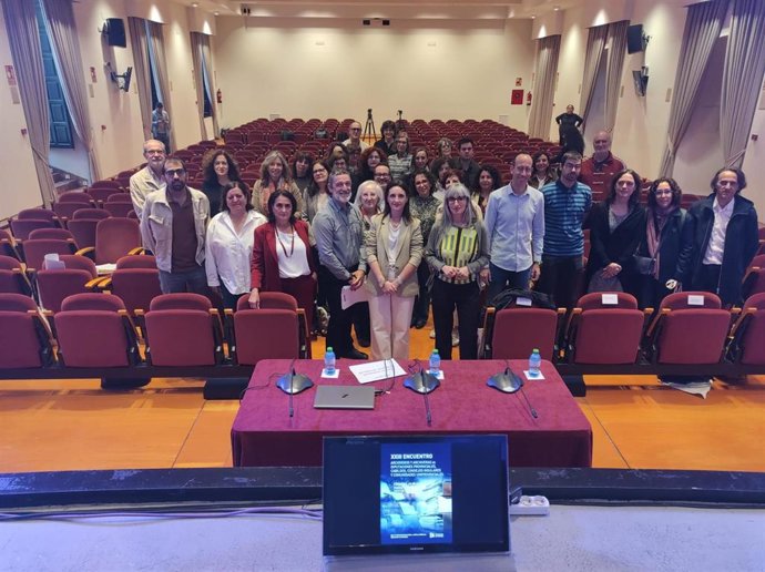 Foto de familia en la inauguración del XXIII Encuentro de Archiveros de Diputaciones Provinciales, Cabildos y Consejos Insulares y Comunidades Uniprovinciales.