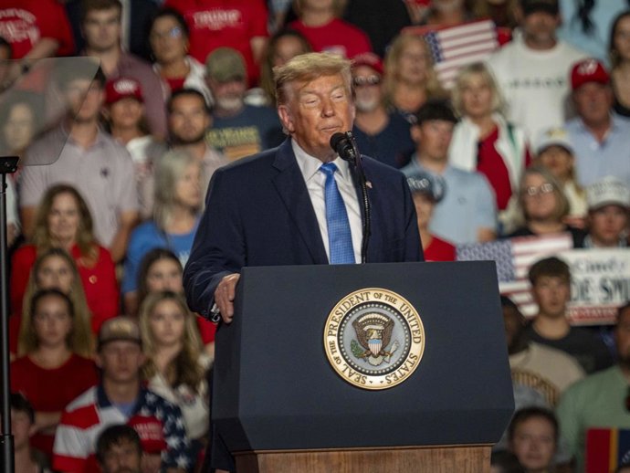 October 26, 2026, Corinth, Mississippi, USA: President DONALD TRUMP speaks to his supporters, who came from Mississippi and the neighboring states of Alabama and Tennessee to attend a get out the vote midterm rally. President Trump came to Mississippi to 