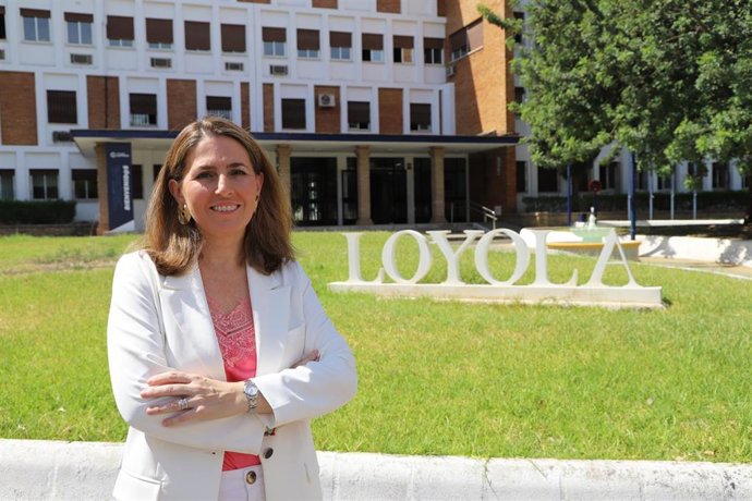 Pilar Castro, decana de la Facultad de Ciencias Económicas y Empresariales de la Loyola.