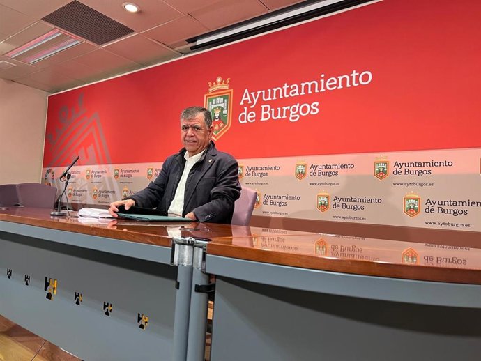 Manso durante la rueda de prensa.
