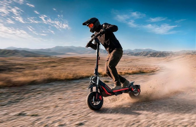 Foto da patinete elétrica Segway ZT3-MAX.