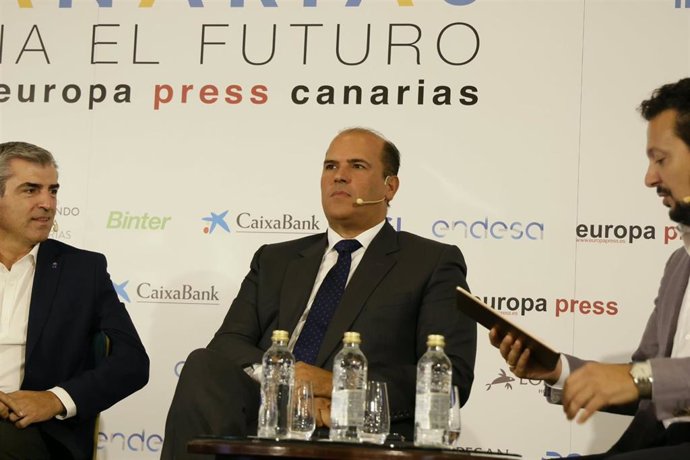 El director territorial de CaixaBank en Canarias, Manuel Afonso Salazar