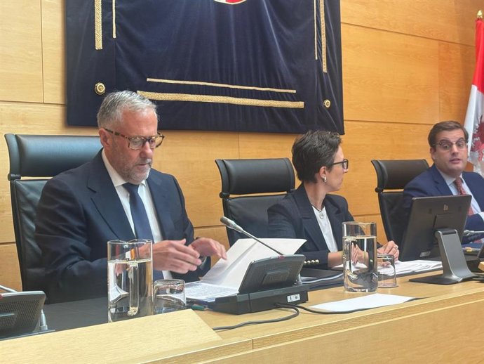 El vicepresidente Primero de la Junta, Carlos Pollán, durante su intervención sobre los PGC de 2027