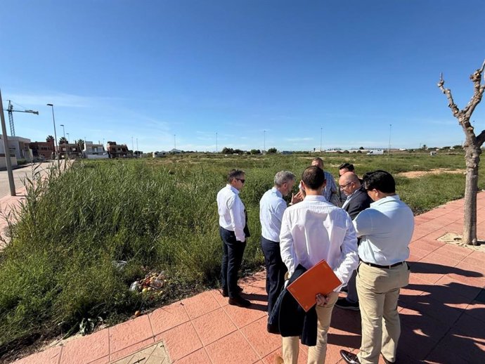 Visita a la parcela municipal que será objeto de cesión a la UMU