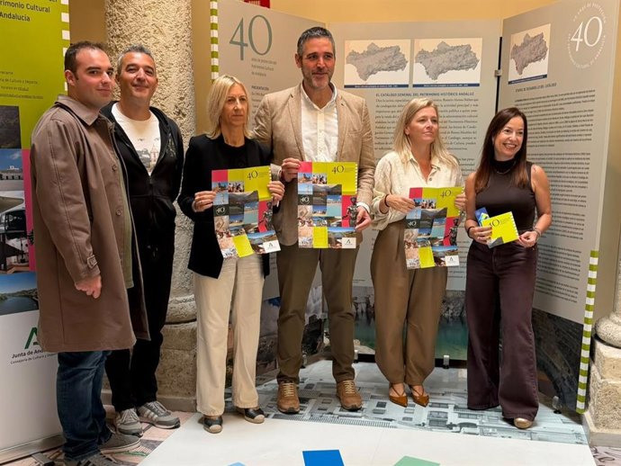 Presentación de la muestra sobre patrimonio en el Archivo Histórico Provincial de Almería.