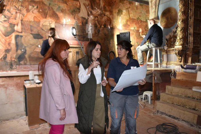 La Diputación de Cuenca trabaja en la restauración de las pinturas murales de la iglesia de Cuevas de Velasco con una inversión de más de 130.000 euros.