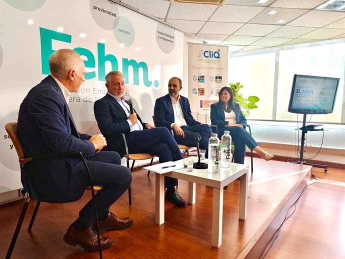 Una mesa redonde de la cuarta jornada de trabajo sobre el ciclo del agua.