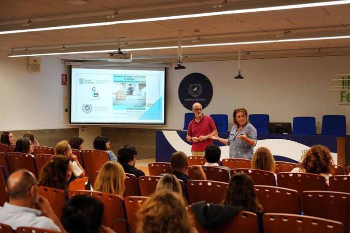 Presentación 'Personas sin hogar en la ciudad de Málaga: situación y evolución 2024-2026', en la Universidad de Málaga.