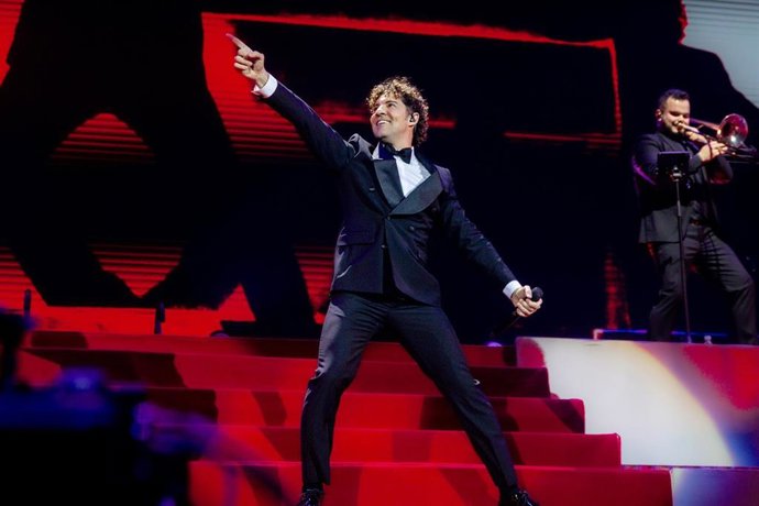 Archivo - El cantante David Bisbal durante una actuación. 