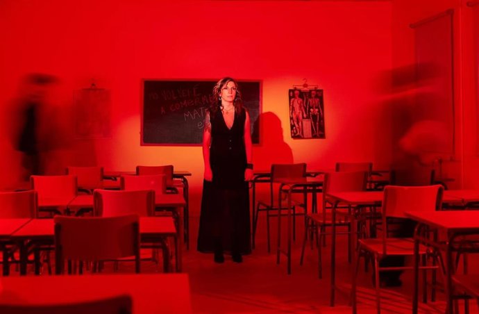 María Velasco en la escena de 'Mantener fuera del alcance de los niños'.