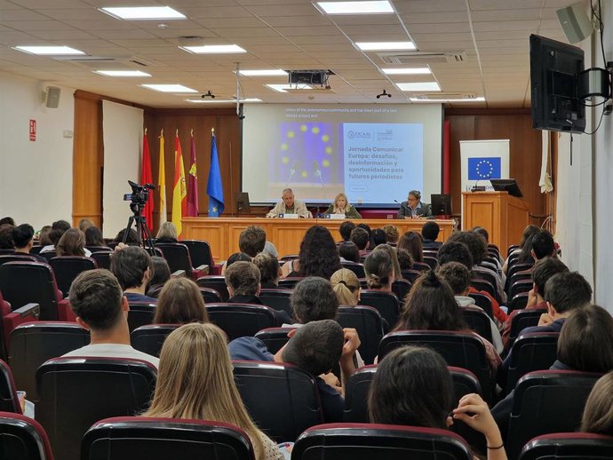 Jornada 'Comunicar Europa: desafíos, desinformación y oportunidades para los futuros profesionales'
