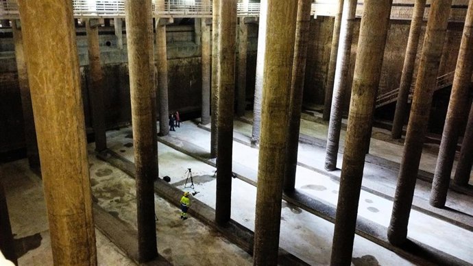 Interior del depósito pluvial de Joan Miró de Barcelona.