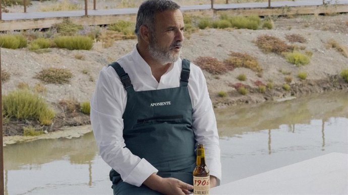 El chef Ángel León colabora con Cervezas 1906 en el proyecto 'Gastronomía para una Inmensa Minoría'