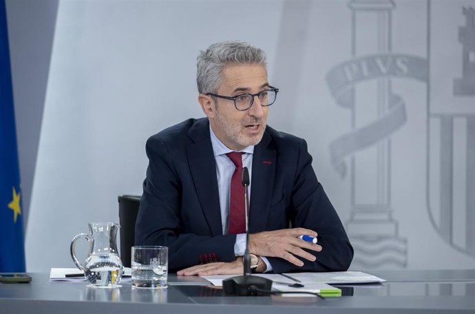 El ministro de Hacienda, Arcadi España, durante una rueda de prensa tras el Consejo de Ministros.