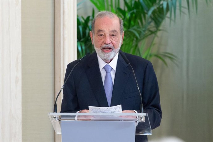 Archivo - El presidente del Grupo Carso, Carlos Slim Helú, interviene tras la entrega del IX Premio Enrique V. Iglesias al desarrollo del Espacio Empresarial Iberoamericano, en el Palacio de la Zarzuela, a 25 de octubre de 2023, en Madrid (España).