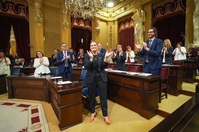 La presidenta de Illes Balears, Margarita Prohens, durante el Debate de Política General de Baleares, en el Parlament Balear, a 20 de octubre de 2026, en Palma de Mallorca, Mallorca, Islas Baleares (España). 