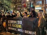 Foto: Una concentración en València denuncia que la situación en Ceuta es "espejo del fracaso" de las políticas migratorias