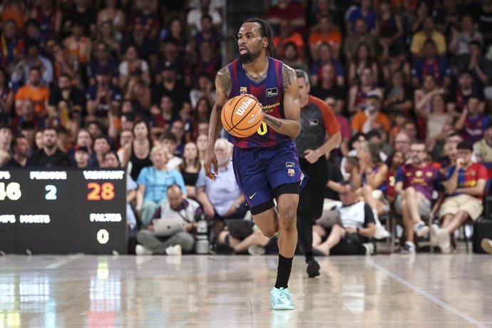 Archivo - Arquivo - Kevin Punter, do FC Barcelona, em ação durante a 4ª partida da final da Liga ACB Endesa, disputada entre o FC Barcelona e o Valencia Basket no Palau Blaugrana, em 24 de junho de 2026, em Barcelona, Espanha.