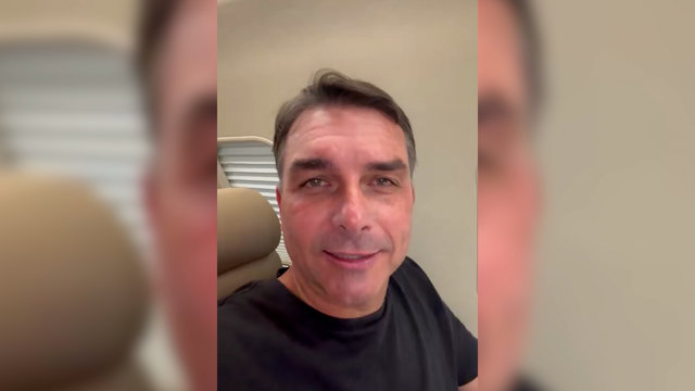 Un diputado de Bolsonaro anuncia que el excandidato ha partido rumbo al "exilio"