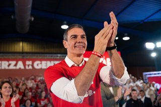 El secretario general del PSOE y presidente del Gobierno, Pedro Sánchez, interviene en un acto de precampaña del partido, a 26 de octubre de 2026, en Gijón, Asturias (España). El presidente del Gobierno, Pedro Sánchez, visita Gijón combinando una agenda i