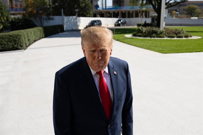 El presidente de Estados Unidos, Donald Trump, habla ante la prensa desde la Casa Blanca, el 25 de octubre de 2026 (archivo)