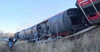 Un testigo describe un "choque fortísimo" en Urda (Toledo) entre el AVE y el Iryo, "que saltó por los aires"