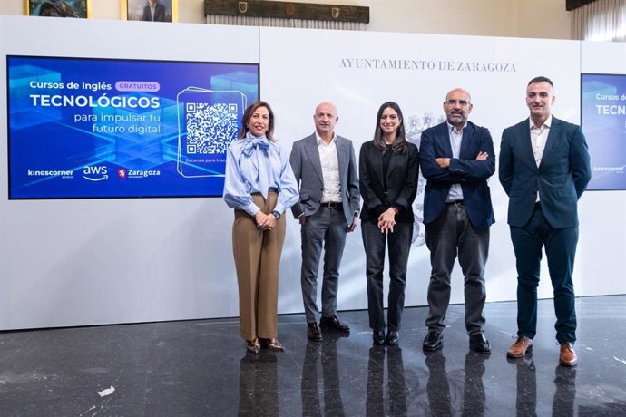 Zaragoza impulsa formación en inglés tecnológico para responder a la demanda de talento de empresas y centros de datos.