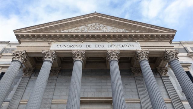 Archivo - Fachada del Congreso de los Diputados