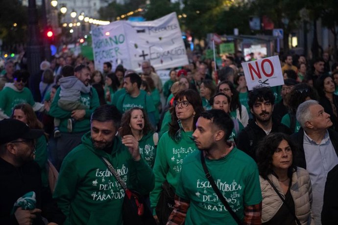 Imagen de archivo de una manifestación por la huelga educativa, a 22 de octubre de 2026, en Madrid (España). 