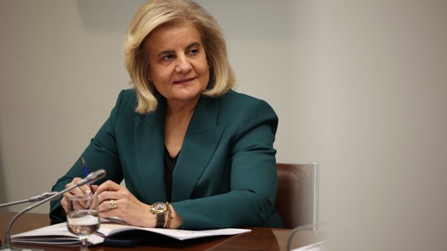 Archivo - La presidenta de la Fundación CEOE y exministra de Empleo, Fátima Báñez