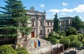 Foto: El Parlamento gallego pide reforzar las oficinas de la Policía Nacional para reducir la espera para renovar el DNI