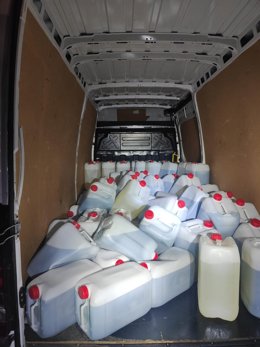 Garrafas con gasolina destinadas presuntamente al abastecimiento de narcolanchas