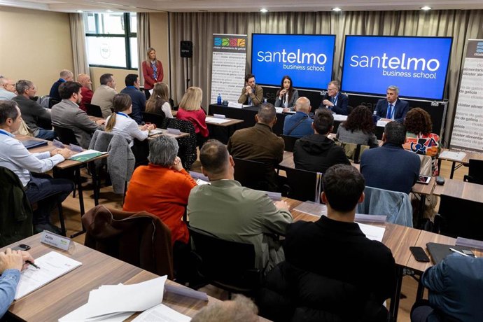 La conselleira do Medio Rural, María José Gómez, participa en el acto de inauguración del Curso de Gobierno para Consejos Rectores de Cooperativas Agroalimentarias