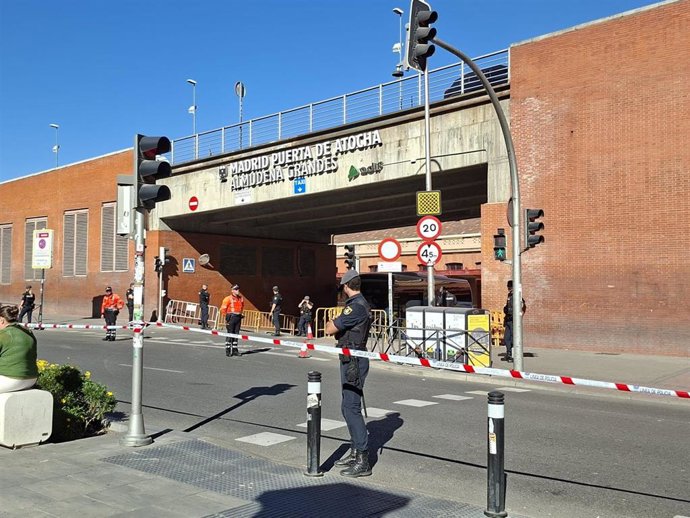 Acceso a la estación Madrid Puerta de Atocha Almudena Grandes por la calle Mendez Álvaro