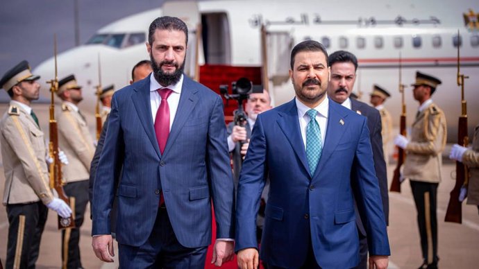 28 de outubro de 2026, Síria, Síria, República Árabe da Síria: O presidente sírio Ahmed al-Sharaa recebe o primeiro-ministro iraquiano Ali al-Zaidi ao seu desembarque no Aeroporto Internacional de Damasco, em Damasco, Síria, em 28 de outubro de 2026. A vi