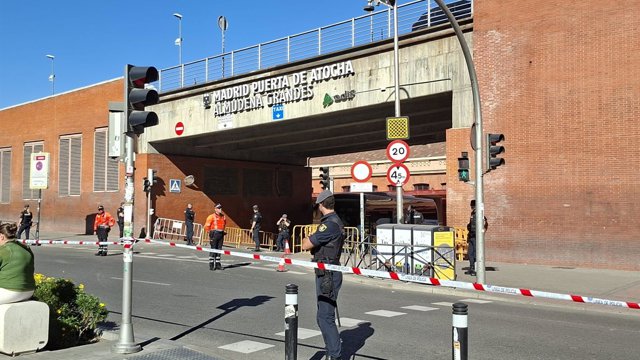 Acceso a la estación Madrid Puerta de Atocha Almudena Grandes por la calle Mendez Álvaro