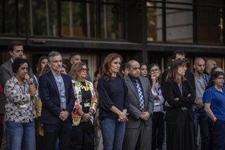 El Ministerio Sanidad guarda un minuto de silencio por las víctimas del accidente ferroviario en Toledo