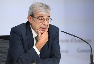 El ministre Ladislau Baró durant la presentació del projecte de llei.
