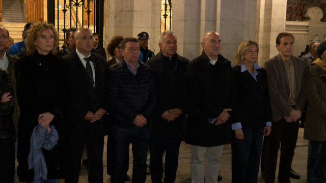 Abascal se suma al minuto de silencio en Valladolid, aunque al margen de la corp