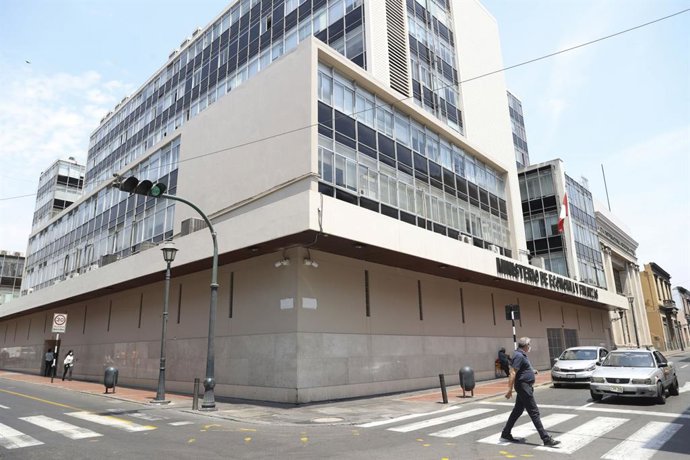 Archivo - Perú.- Titulares de MEF, Mincetur y MVCS viajarán al exterior a cumplir agendas a favor del país