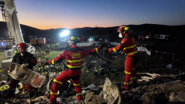 Las labores en Urda se intensifican tras una noche en la que han trabajado más d